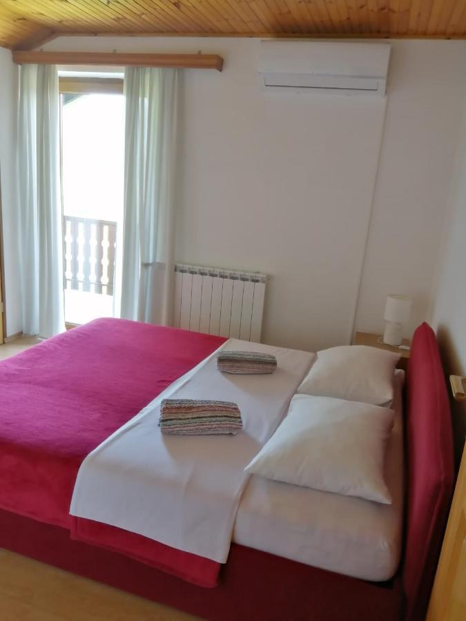 Guesthouse Zafran Смолянац Экстерьер фото